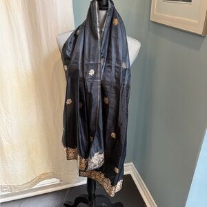 Elegant Silk Black and Gold Scarf